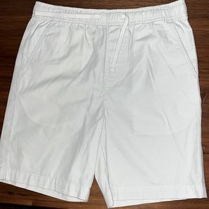 Boys Vineyard Vines Khaki Shorts Size Large (14-16)